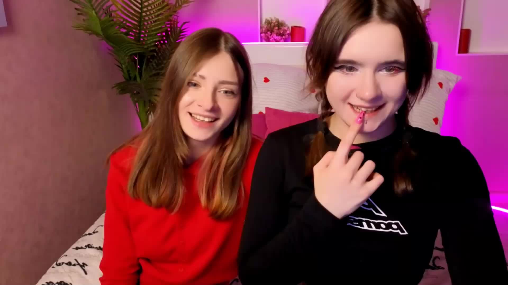 MaoandLulu Cam Model Chat April 11, 2026