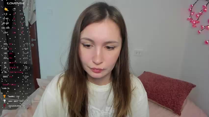 eumomino Cam Model Chat April 11, 2026