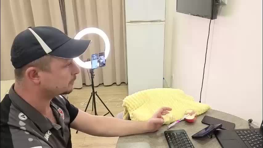 best_ass2000 Cam Model Chat April 11, 2026