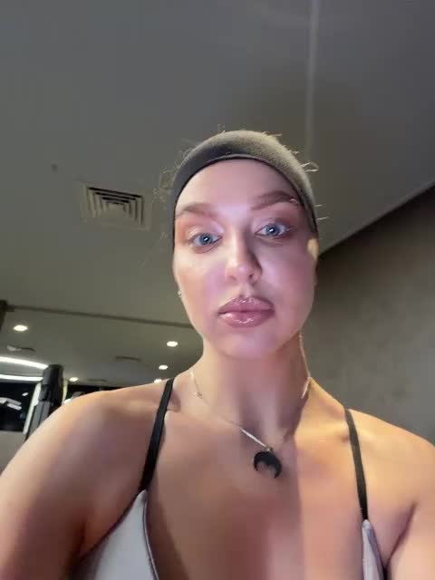 MistressX555 Cam Model Chat April 11, 2026