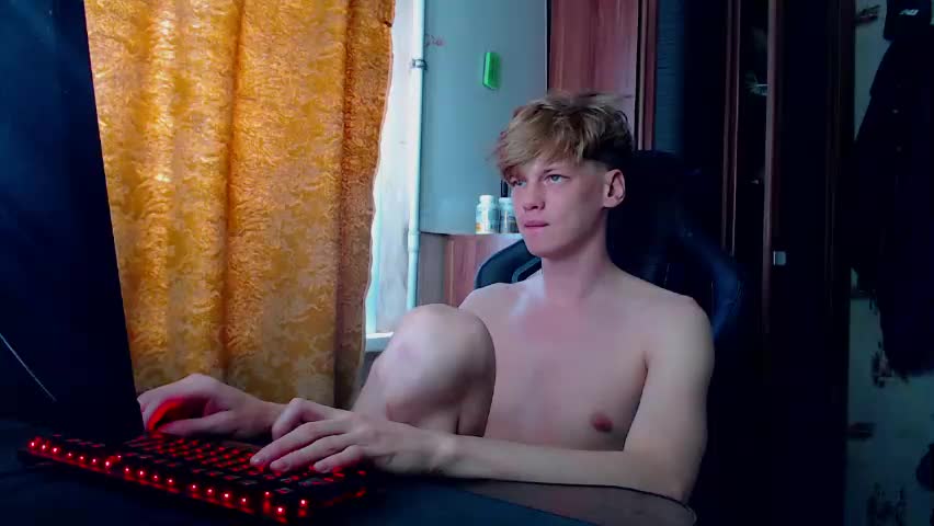 shyredstar Cam Model Chat April 13, 2026