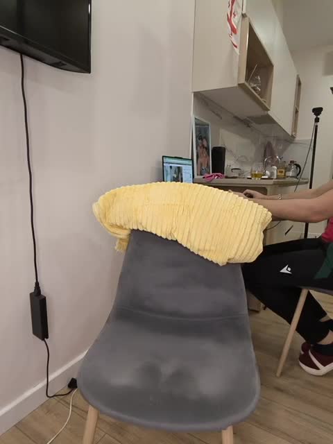 KissMyAss Cam Model Chat April 14, 2026