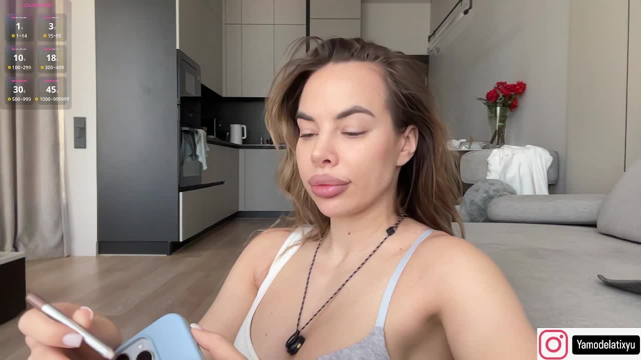 diffgirls1-1 Cam Model Chat April 14, 2026