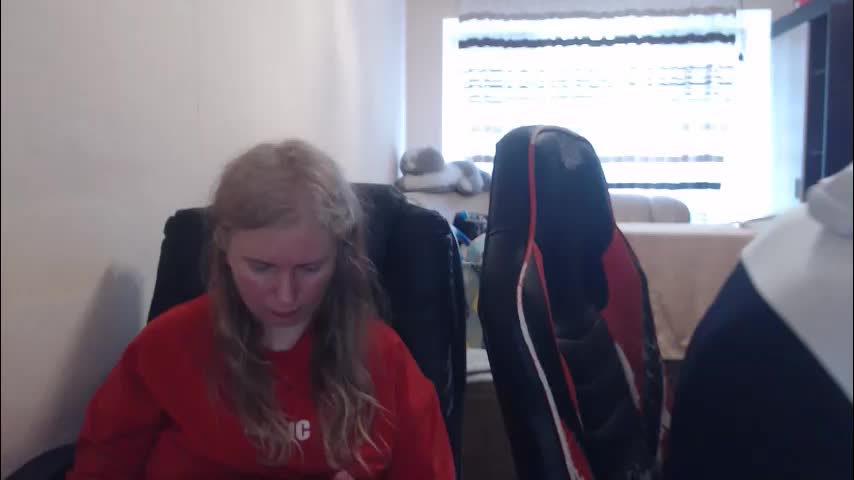 jenisandpeter Cam Model Chat April 14, 2026