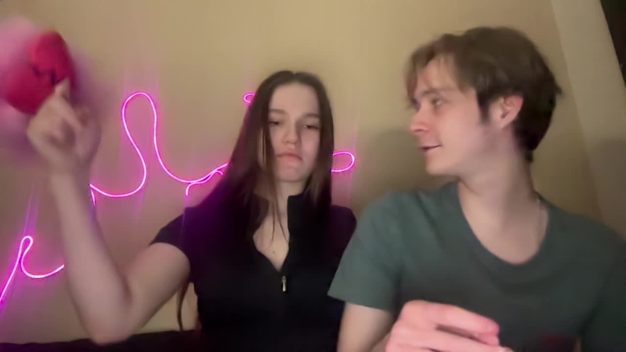 titsDestroy2007 Cam Model Chat April 14, 2026