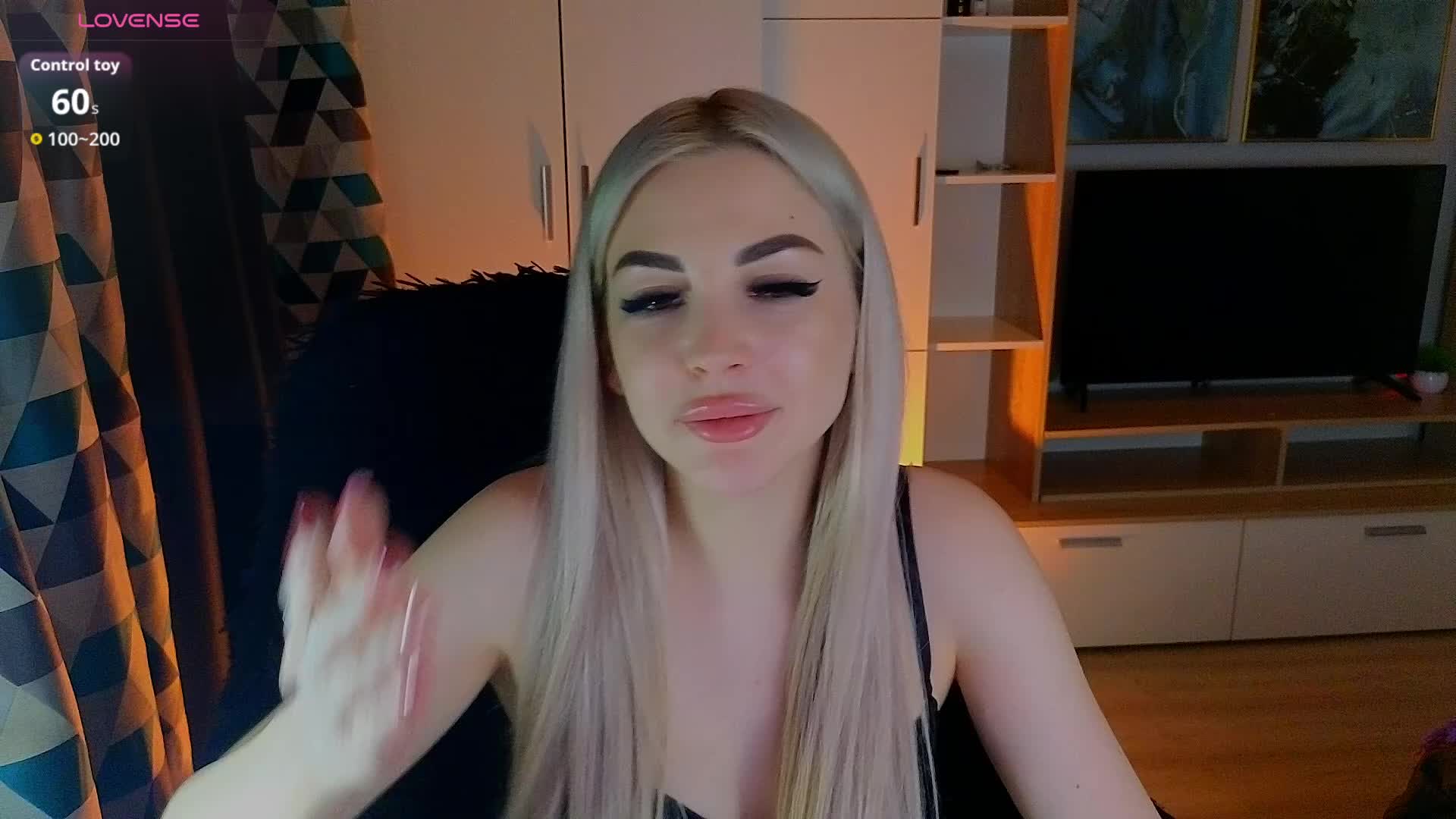 MilanaOmgReal Cam Model Chat April 14, 2026