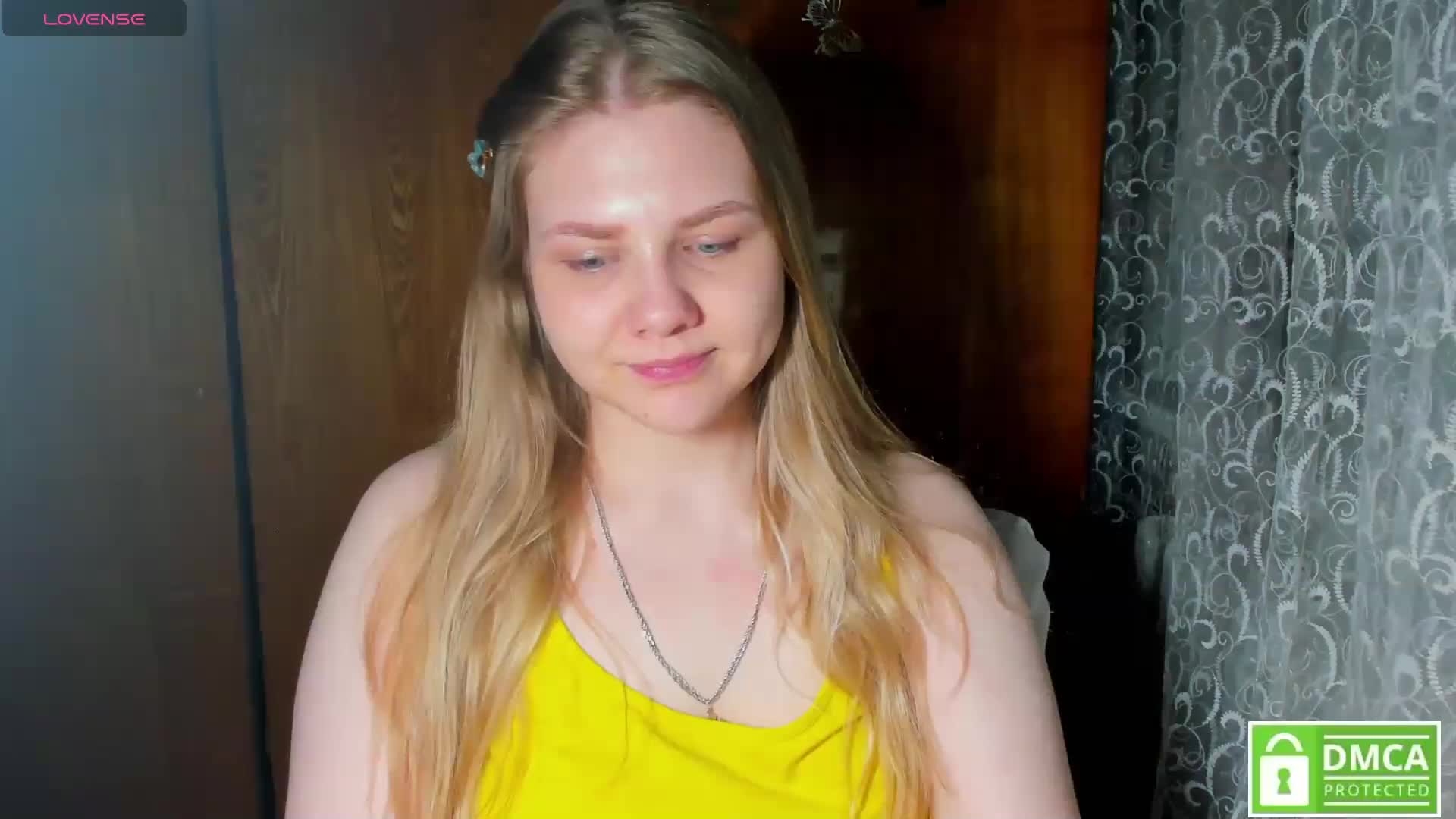 Emma-Frizea Cam Model Chat April 14, 2026