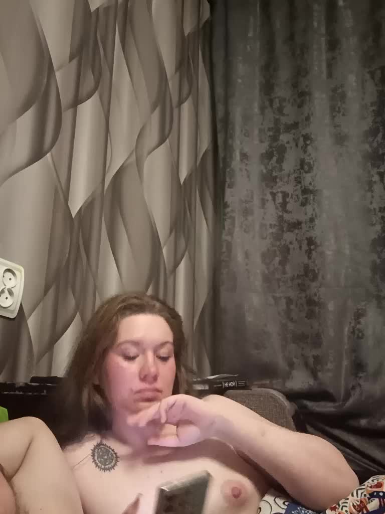 Mari-Alex Cam Model Chat April 14, 2026