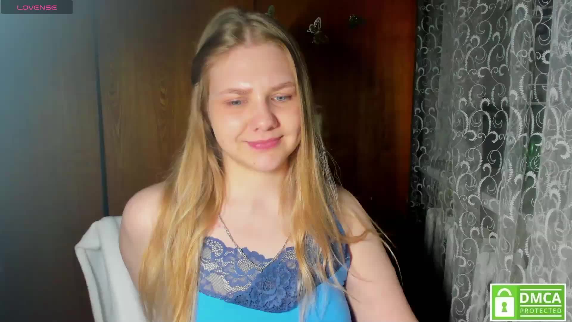 Emma-Frizea Cam Model Chat April 14, 2026