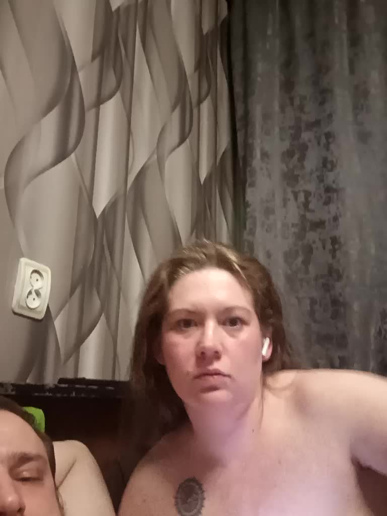 Mari-Alex Cam Model Chat April 14, 2026