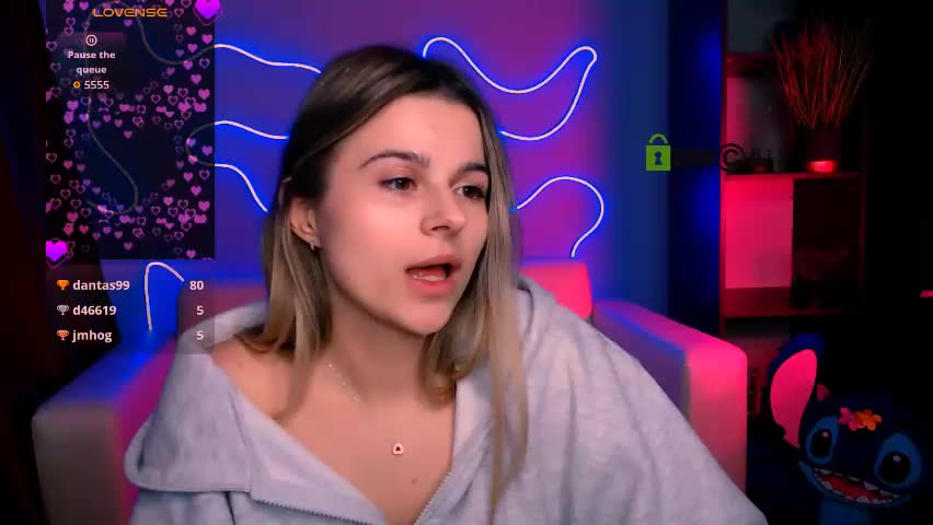 berry_alma Cam Model Chat April 14, 2026