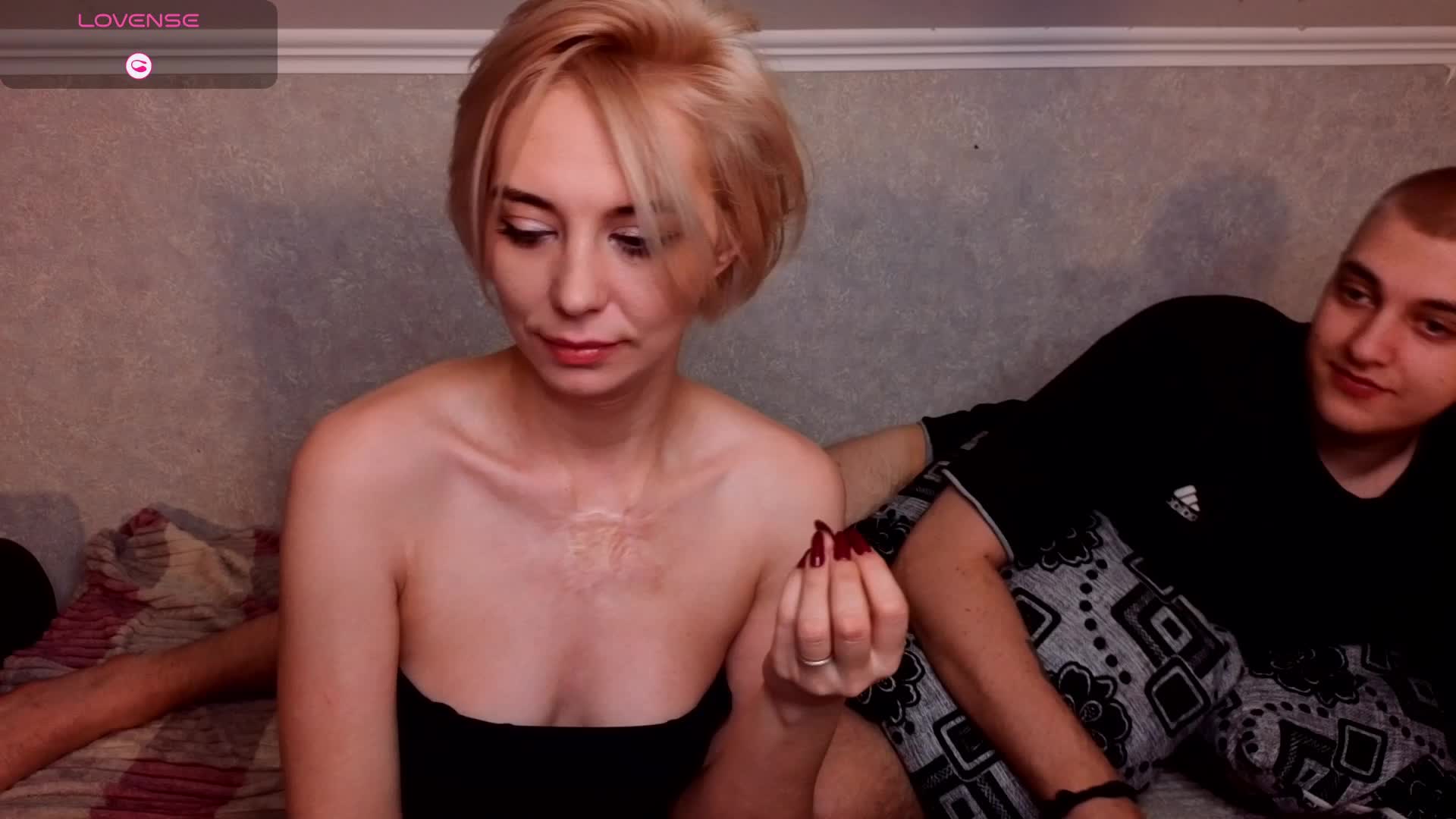 BlondIce Cam Model Chat April 15, 2026