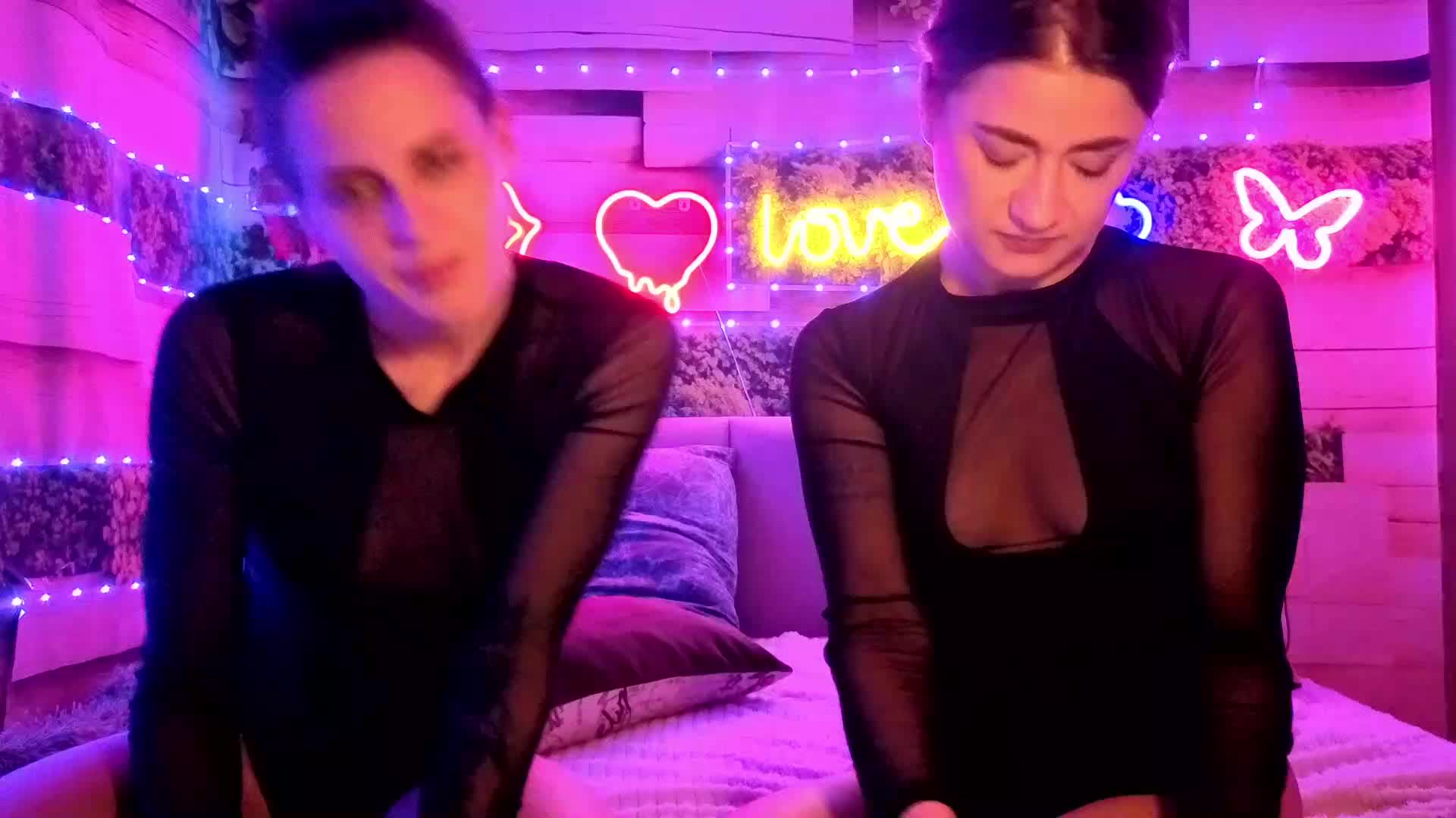 2Laski2 Cam Model Chat April 15, 2026