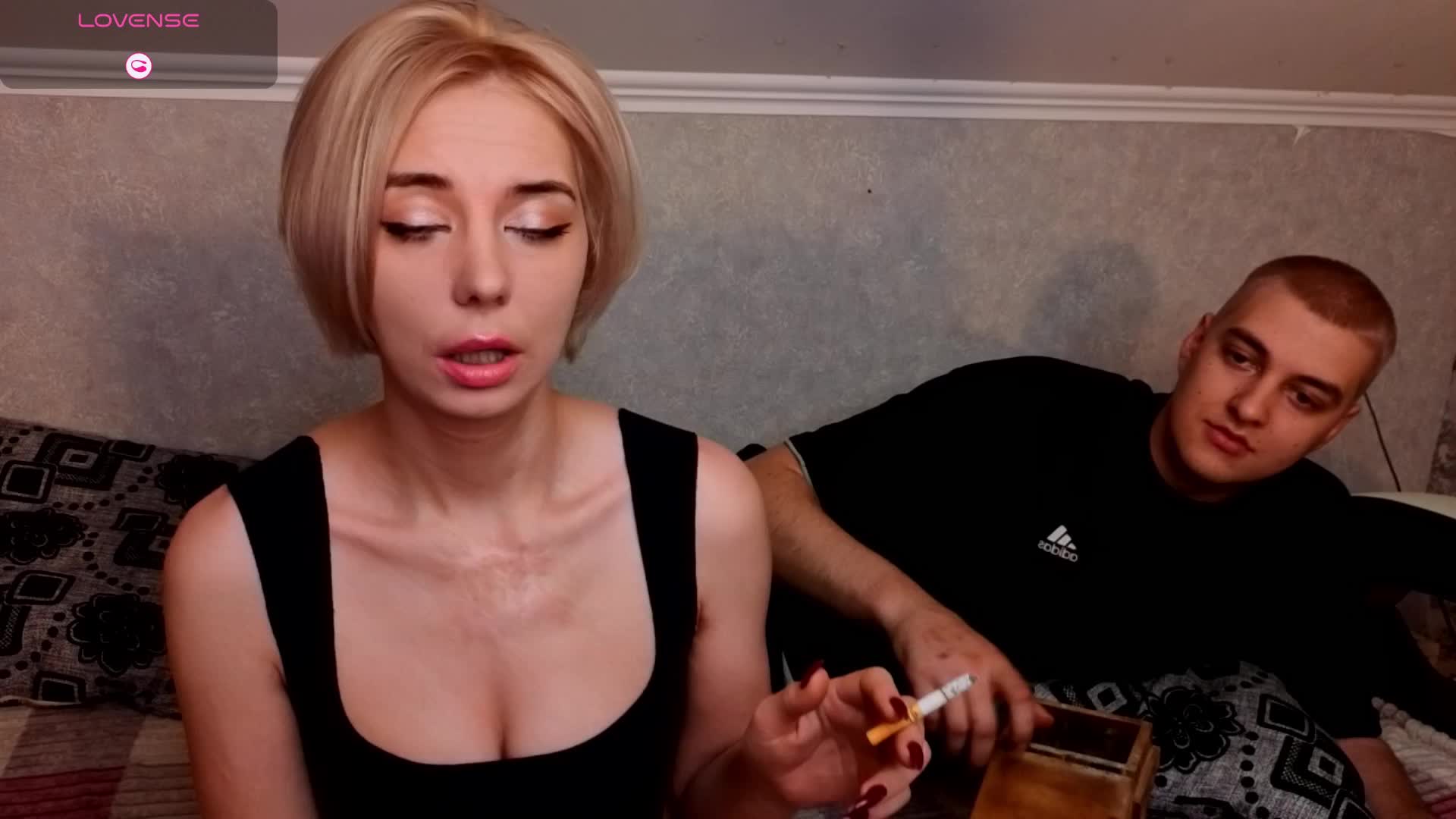 BlondIce Cam Model Chat April 15, 2026