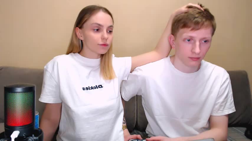 juliaanddima Cam Model Chat April 15, 2026