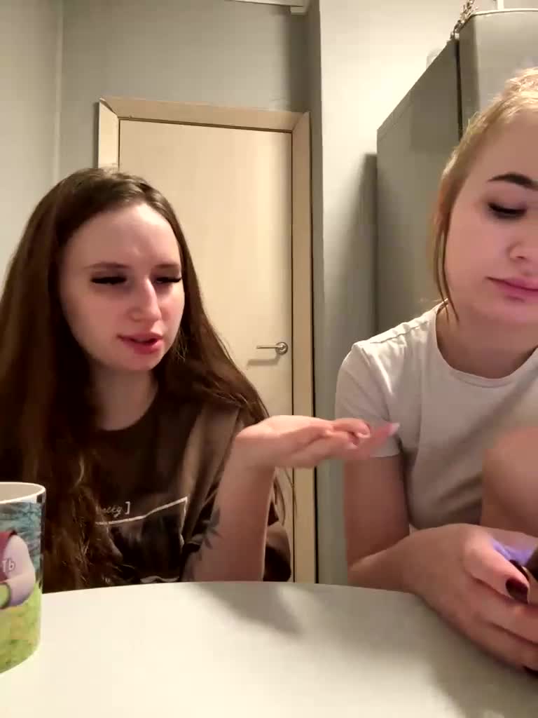 Kira_Sofia Cam Model Chat April 16, 2026