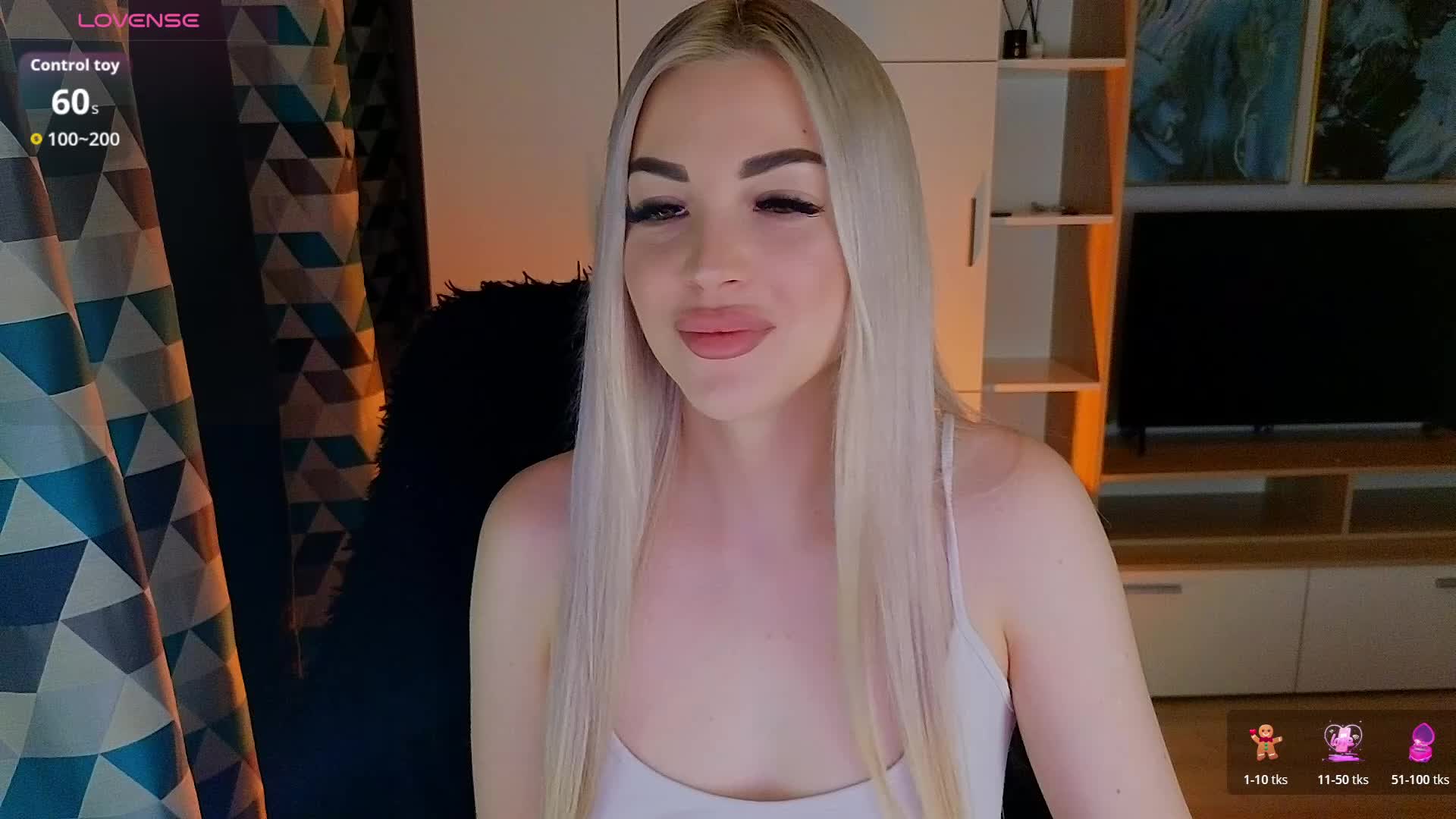 MilanaOmgReal Cam Model Chat April 16, 2026