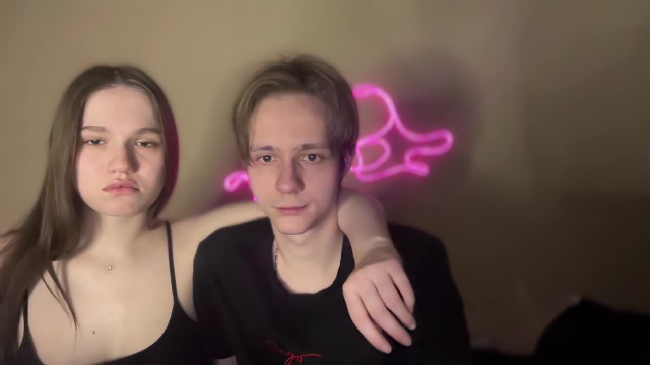 titsDestroy2007 Cam Model Chat April 16, 2026