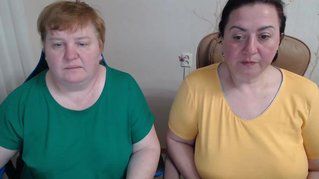 XMollyJaneEX Cam Model Chat April 16, 2026