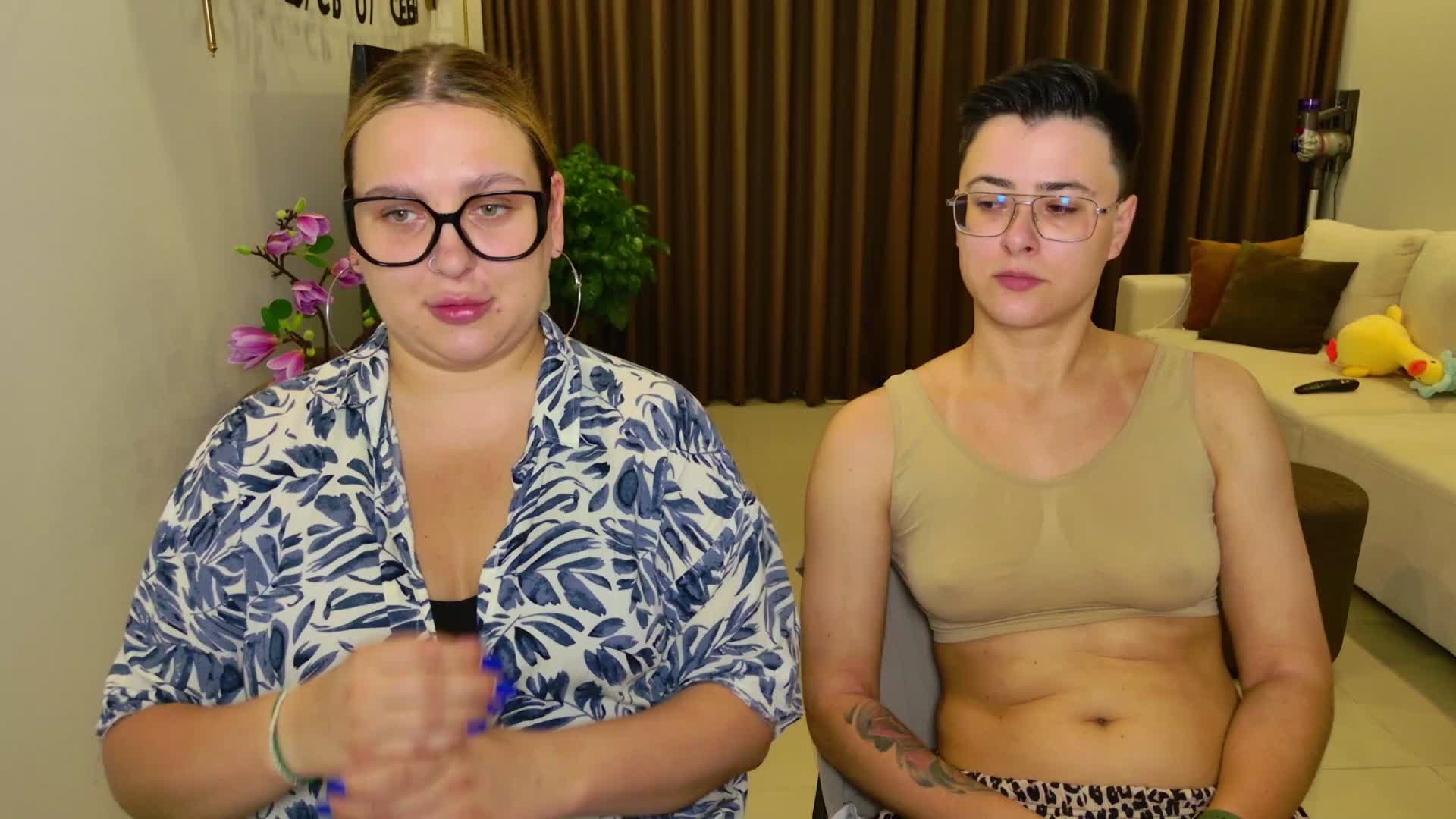 dreamteamgirls Cam Model Chat April 16, 2026