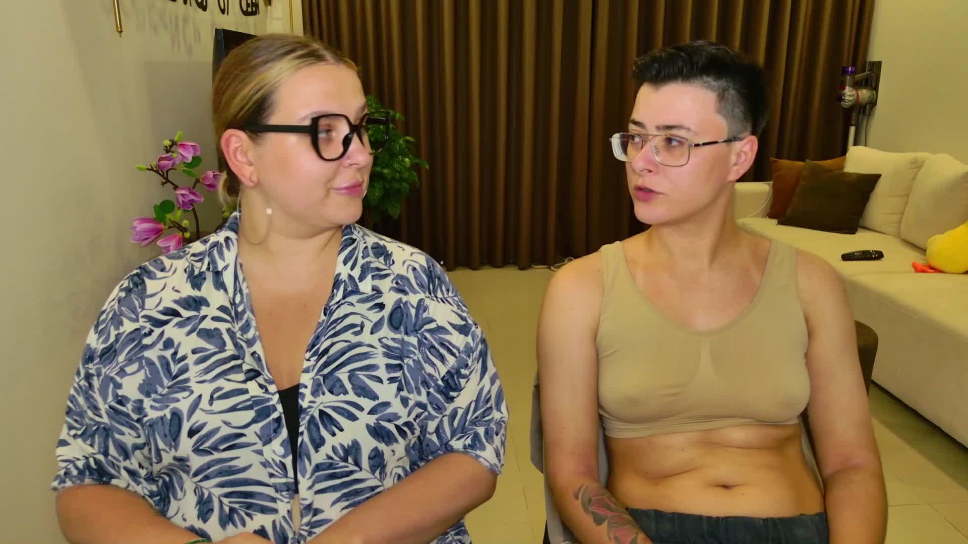 dreamteamgirls Cam Model Chat April 16, 2026