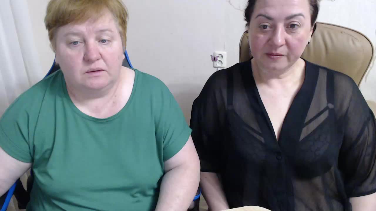 XMollyJaneEX Cam Model Chat April 16, 2026