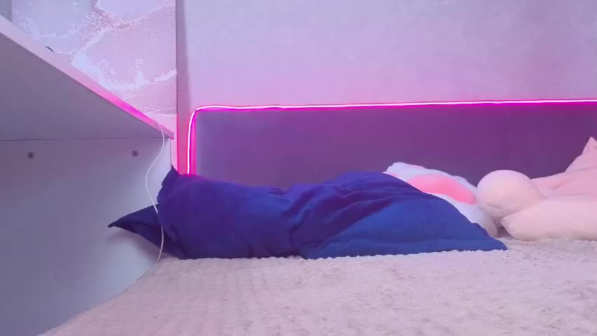 kikiolovely Cam Model Chat April 16, 2026
