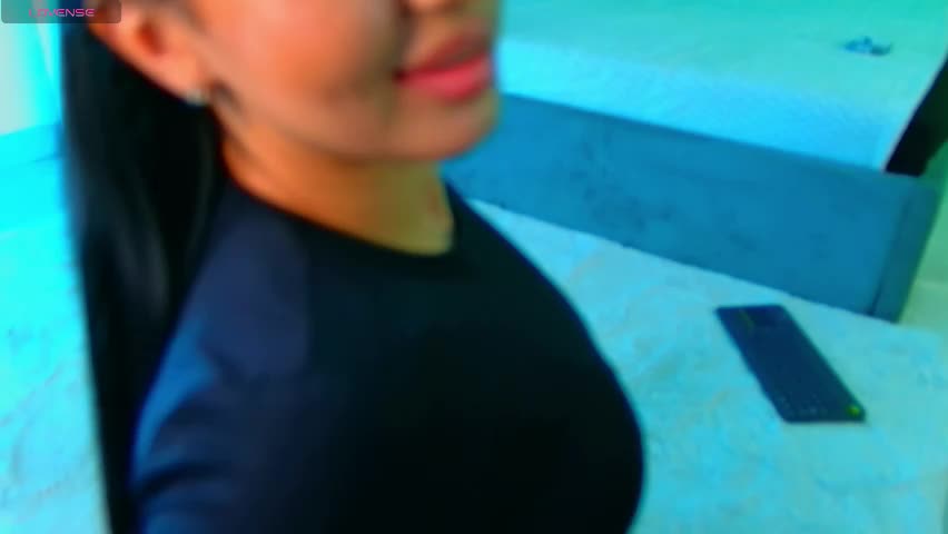 evanew_ Cam Model Chat April 17, 2026