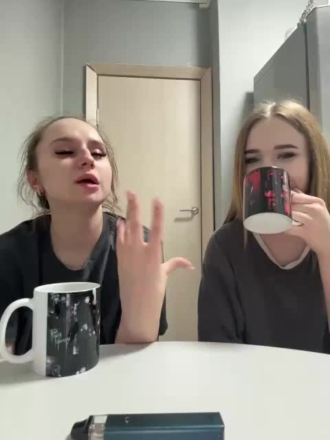 Kira_Sofia Cam Model Chat April 17, 2026