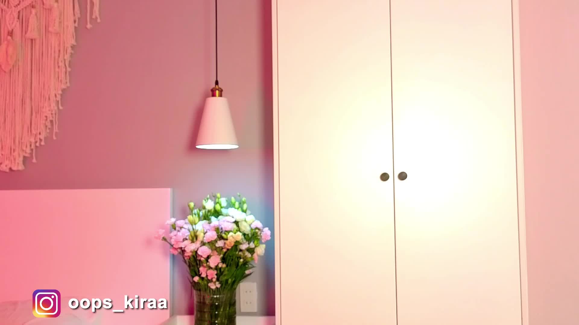 Oops_kiraa Cam Model Chat April 17, 2026