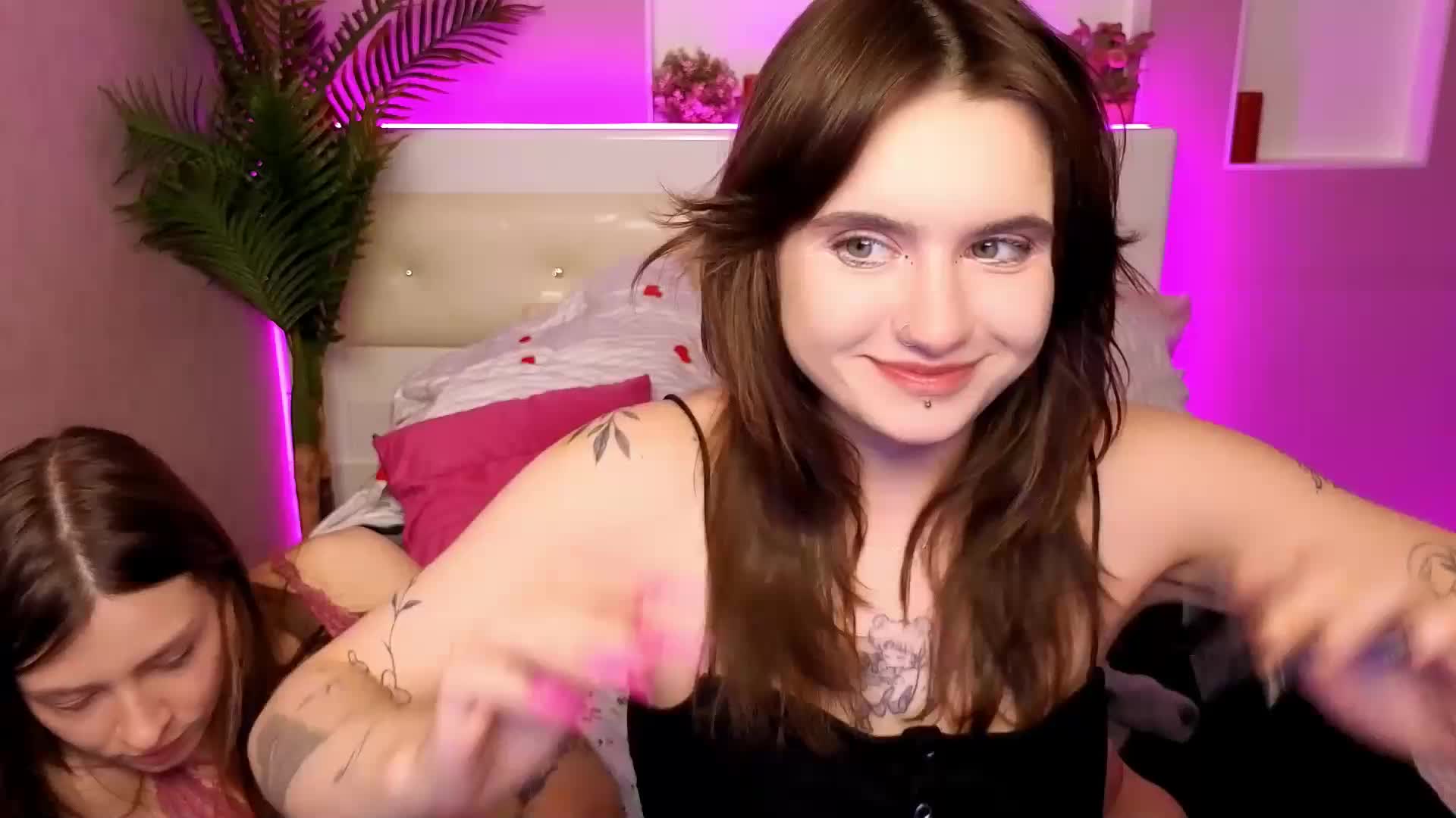 MaoandLulu Cam Model Chat April 17, 2026