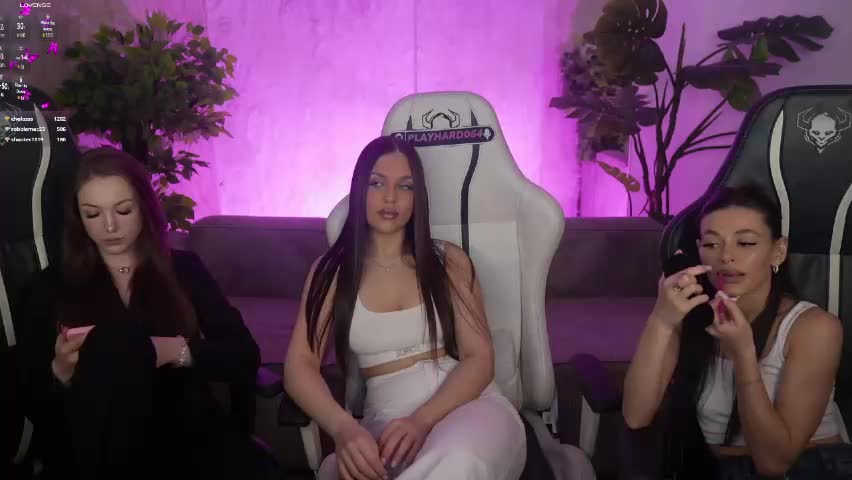 bright_diamonds_054 Cam Model Chat April 17, 2026