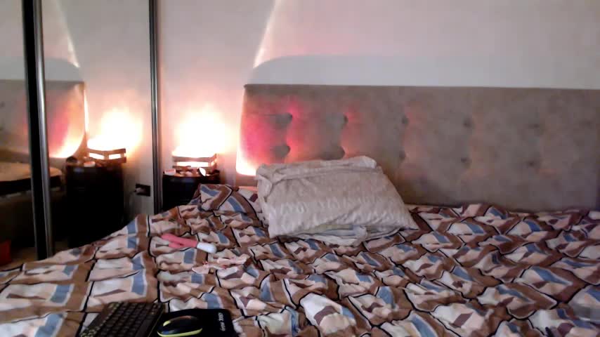 -Yummybabes- Cam Model Chat April 17, 2026