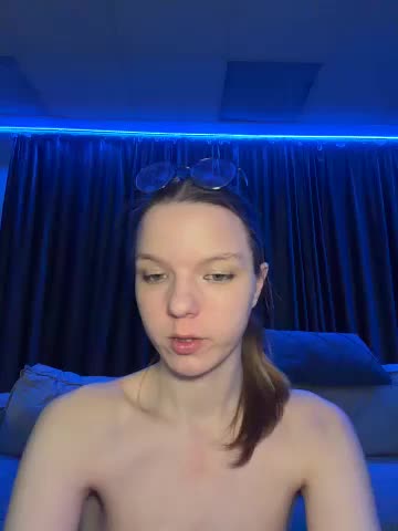 RollingGirls Cam Model Chat April 17, 2026