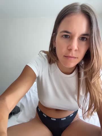 JuicyFruits93 Cam Model Chat April 19, 2026