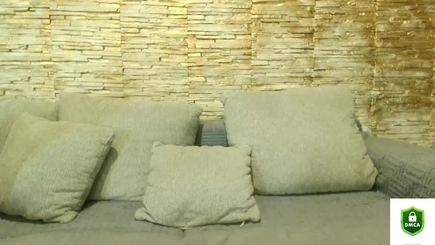 sarah_miaaa Cam Model Chat April 20, 2026