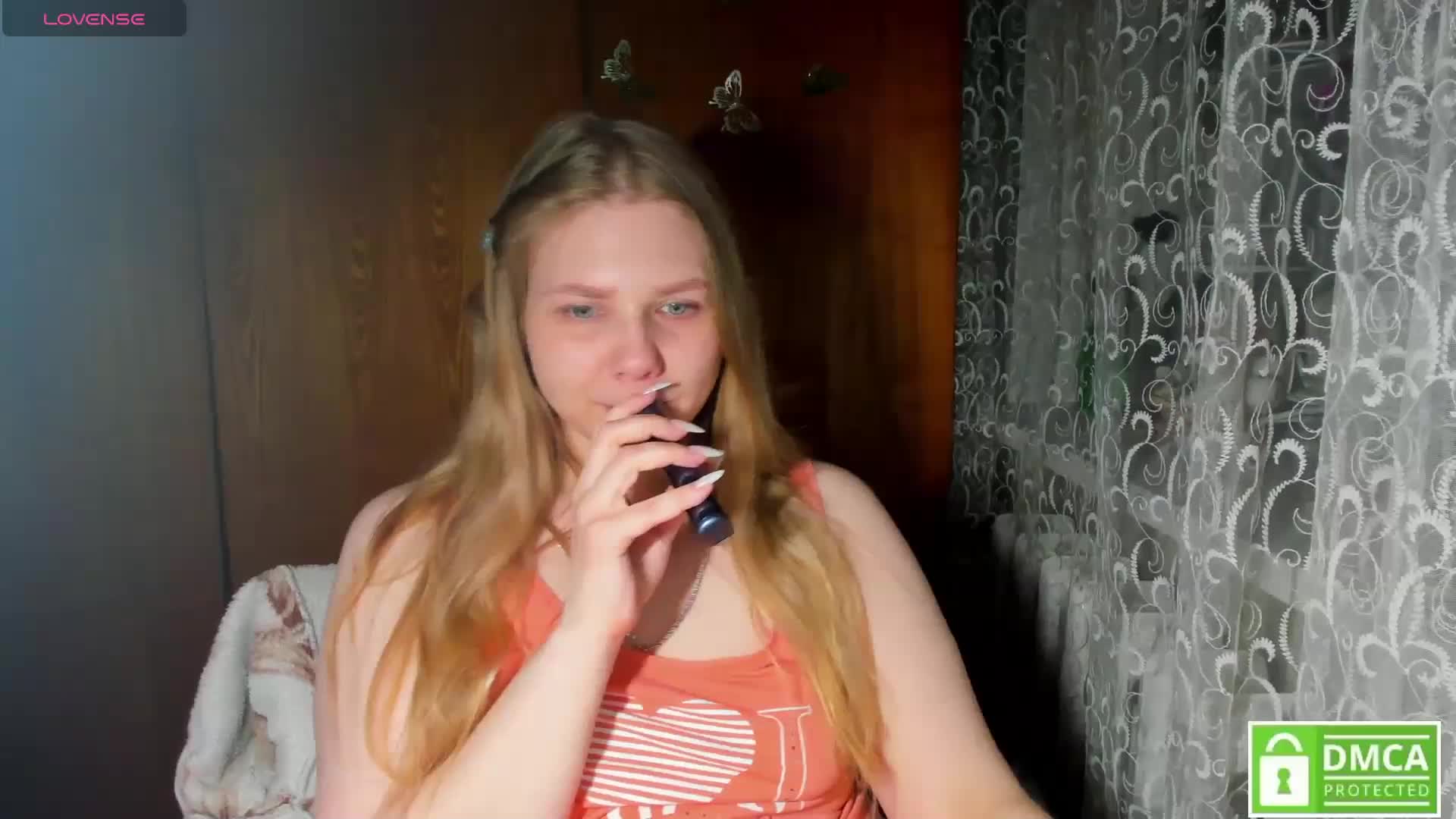 Emma-Frizea Cam Model Chat April 20, 2026