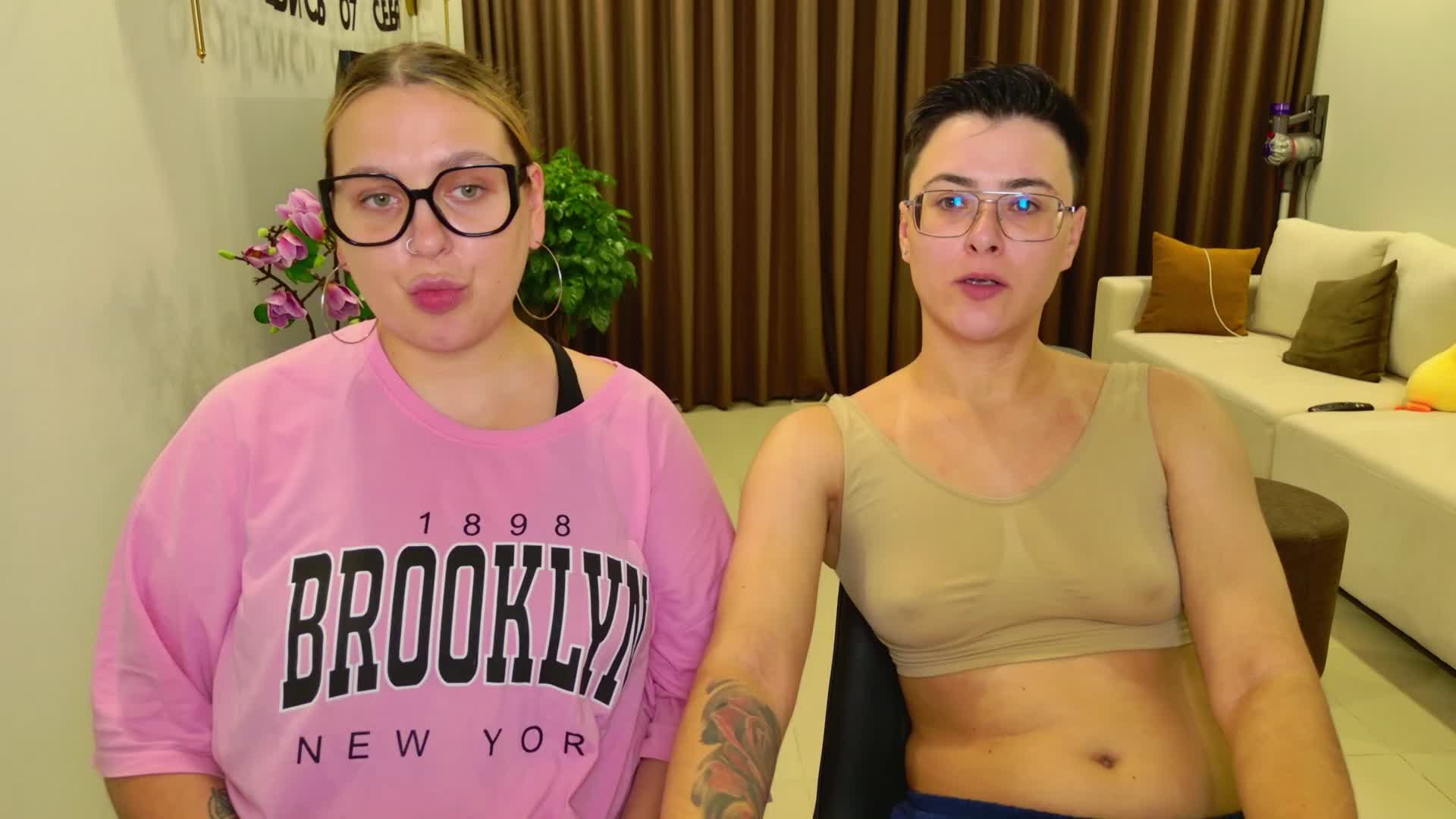 dreamteamgirls Cam Model Chat April 20, 2026