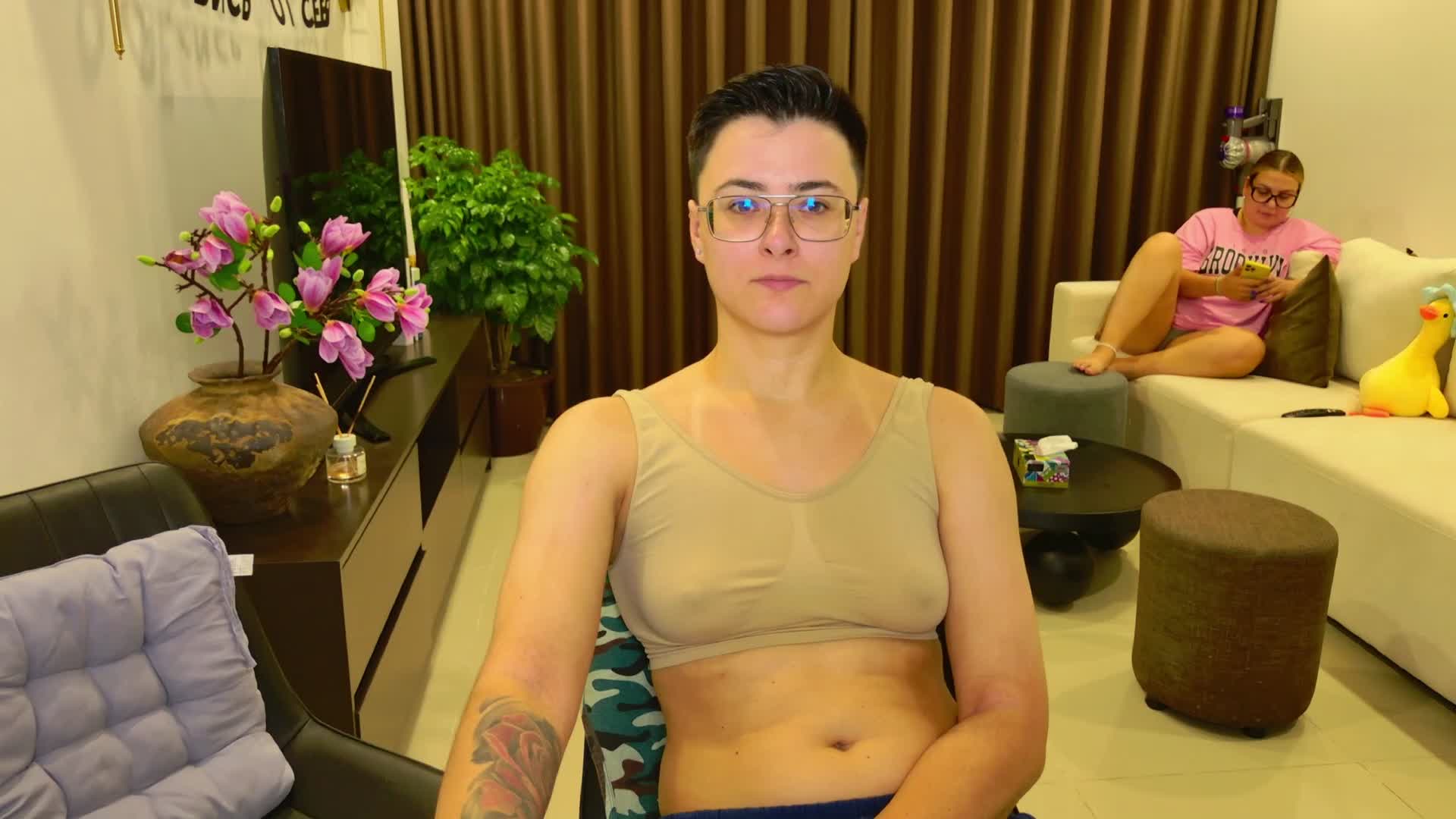 dreamteamgirls Cam Model Chat April 20, 2026