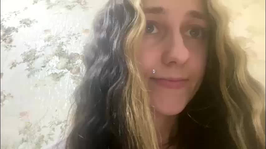 viktoria9898 Cam Model Chat April 20, 2026