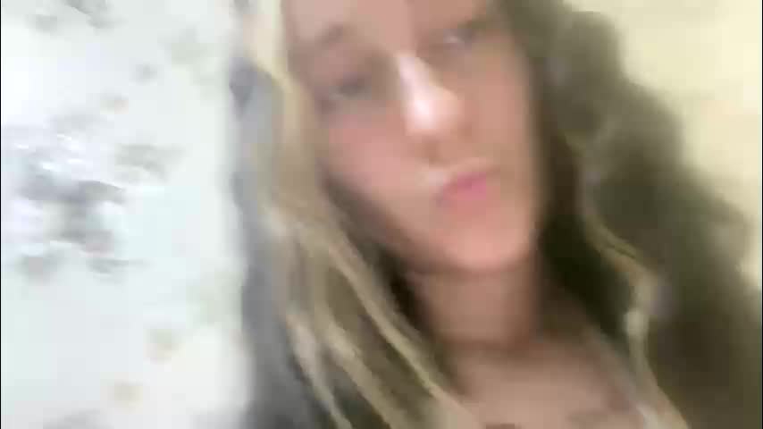 viktoria9898 Cam Model Chat April 20, 2026