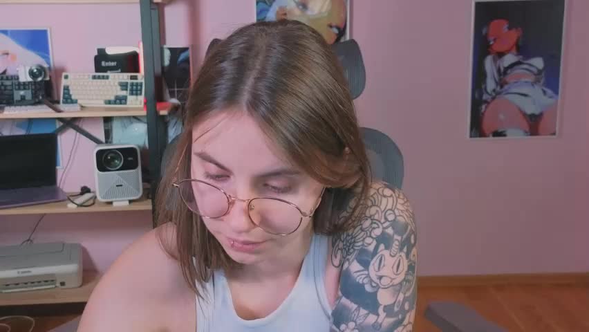 _lovelylove_ Cam Model Chat April 20, 2026