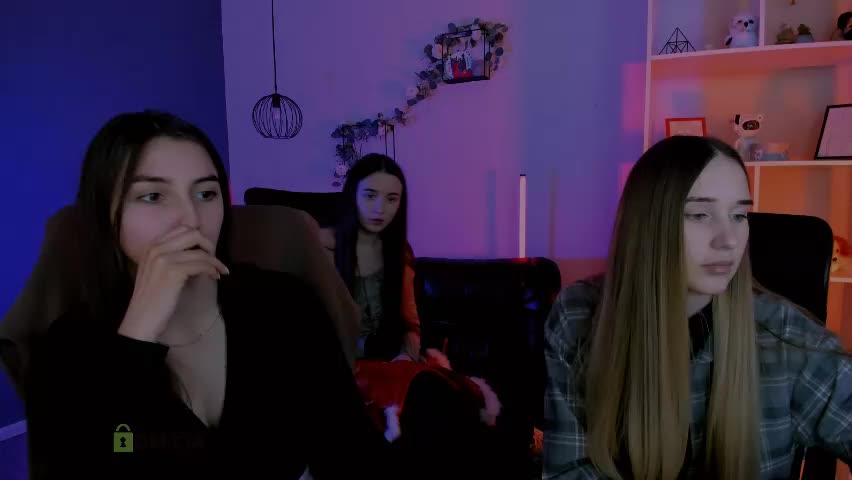 _mila_fire Cam Model Chat April 20, 2026