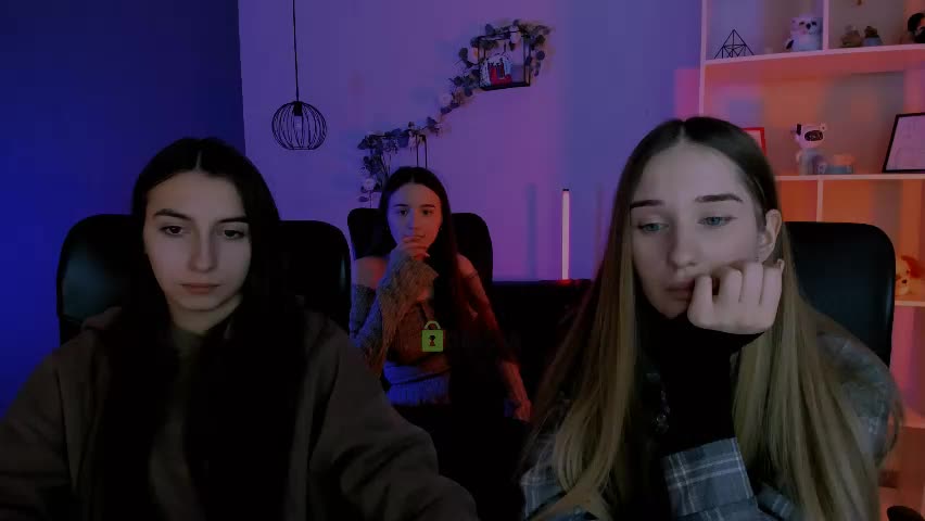 _mila_fire Cam Model Chat April 20, 2026