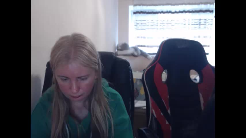 jenisandpeter Cam Model Chat April 21, 2026