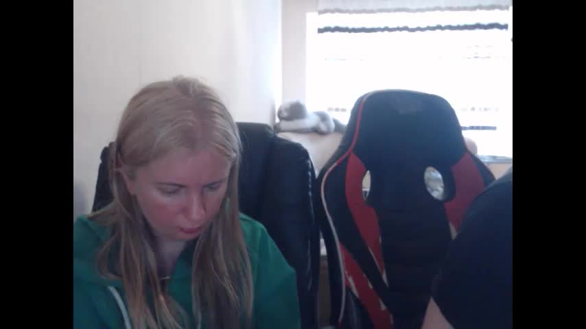 jenisandpeter Cam Model Chat April 21, 2026