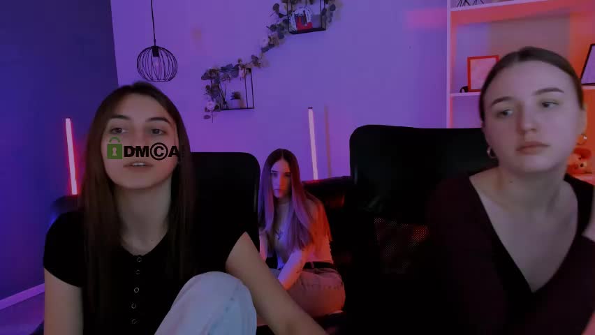 _mila_fire Cam Model Chat April 21, 2026