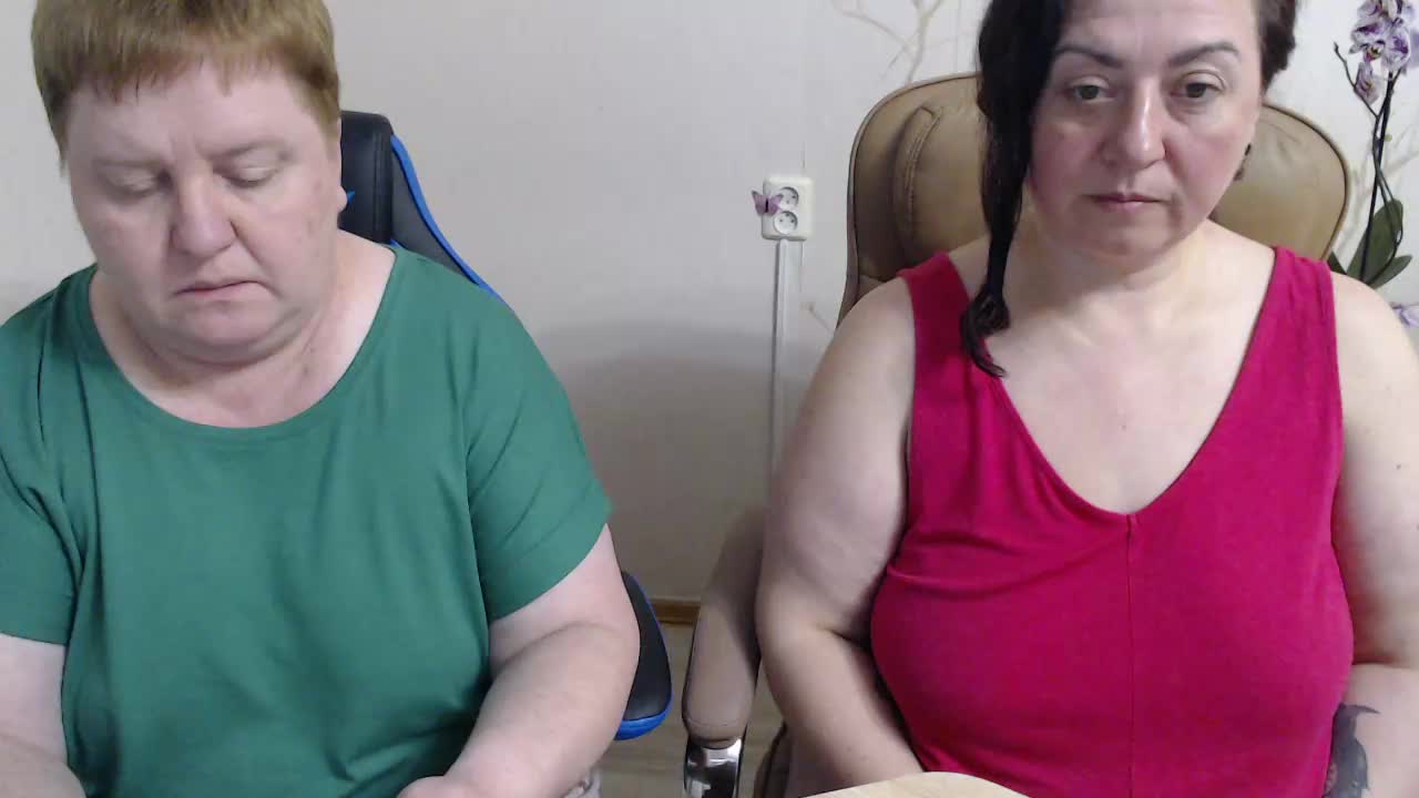 XMollyJaneEX Cam Model Chat April 21, 2026