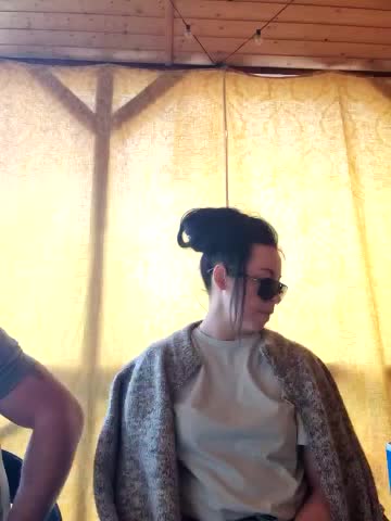 -Pupsiki- Cam Model Chat April 22, 2026