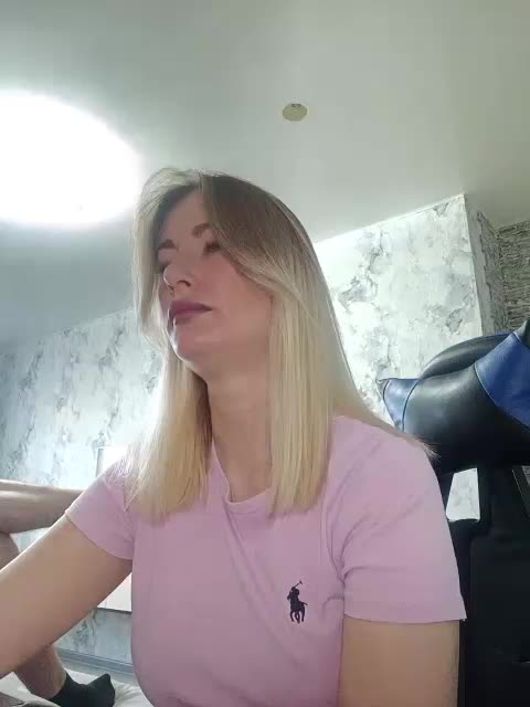 fruittella Cam Model Chat April 22, 2026